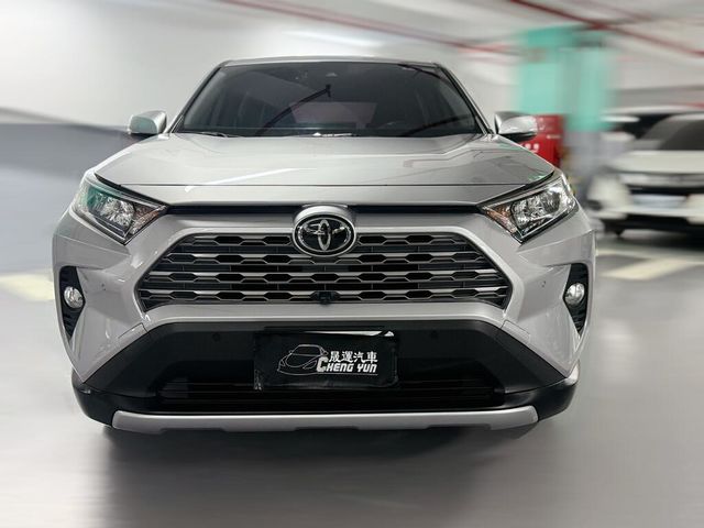 TOYOTA豐田 RAV4  第3張相片