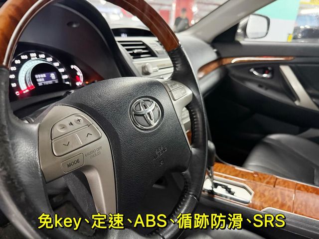 TOYOTA豐田 CAMRY  第9張相片