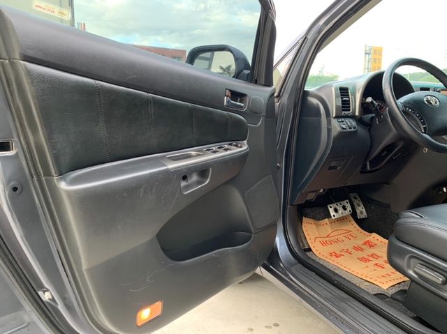 TOYOTA豐田 WISH  第6張相片