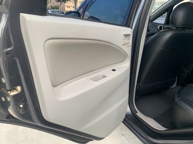 MITSUBISHI三菱 COLT PLUS  第8張相片