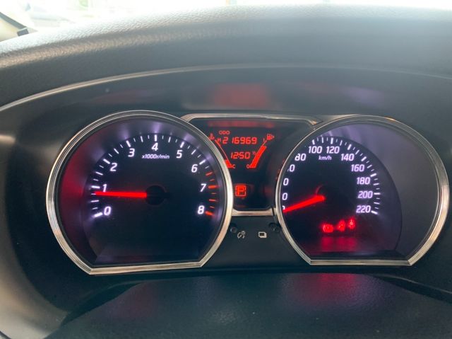 NISSAN日產 LIVINA  第7張相片