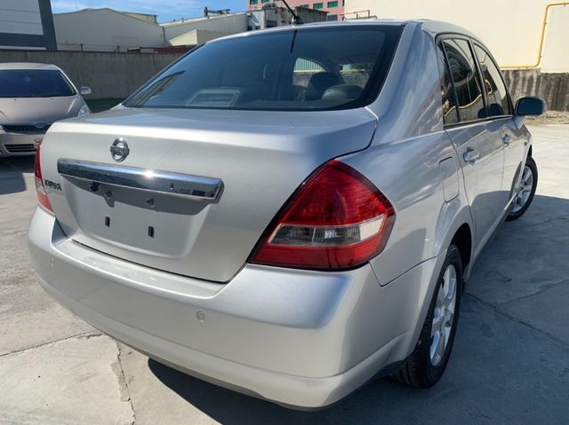 NISSAN日產 TIIDA  第2張相片