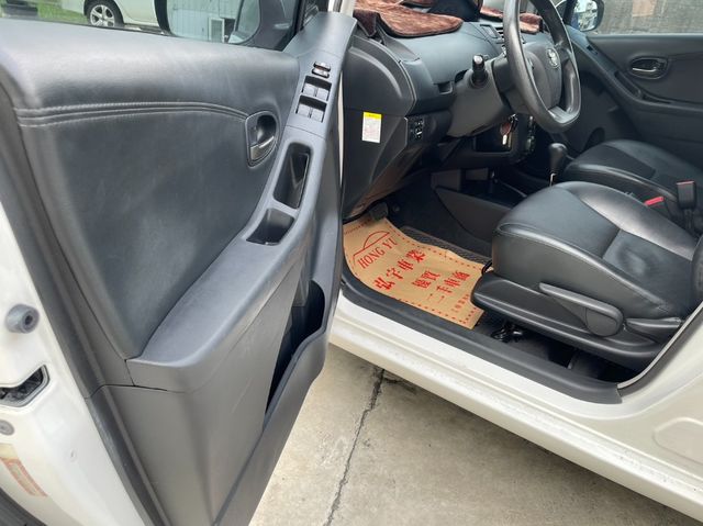TOYOTA豐田 YARIS  第6張相片