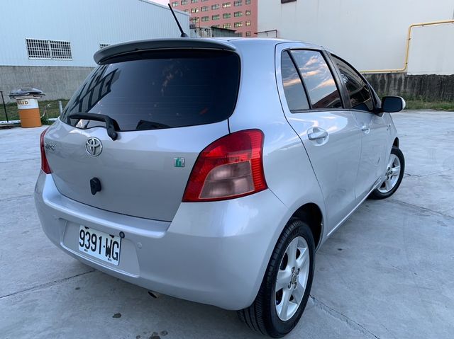 TOYOTA豐田 YARIS  第2張相片