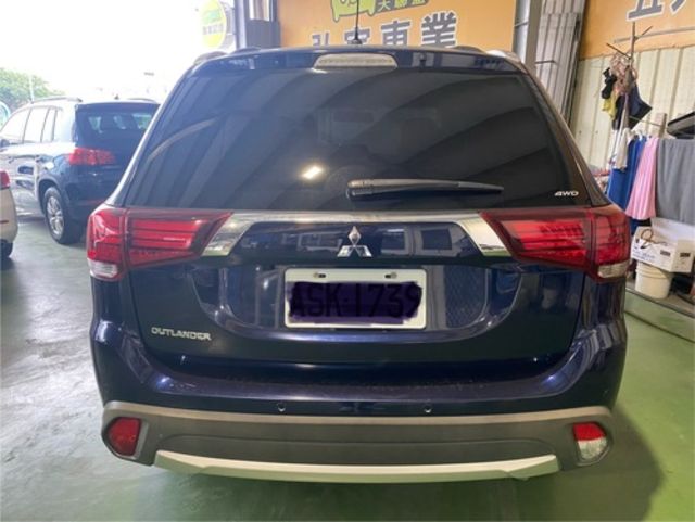 MITSUBISHI三菱 OUTLANDER  第2張相片