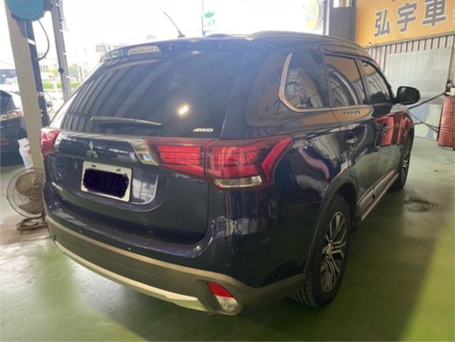 MITSUBISHI三菱 OUTLANDER  第3張相片