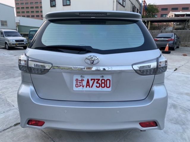 TOYOTA豐田 WISH  第2張相片