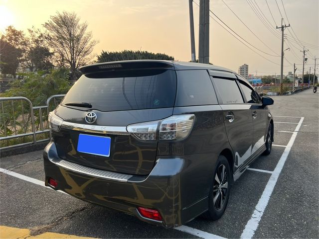 TOYOTA豐田 WISH  第2張相片