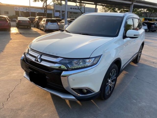 MITSUBISHI三菱 OUTLANDER  第1張相片