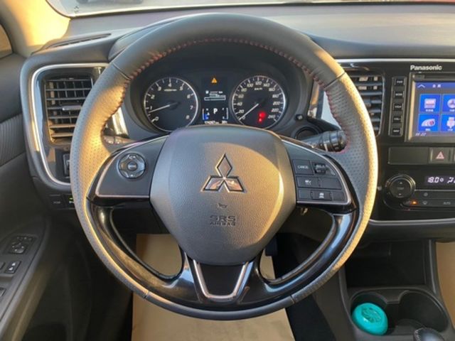 MITSUBISHI三菱 OUTLANDER  第4張相片