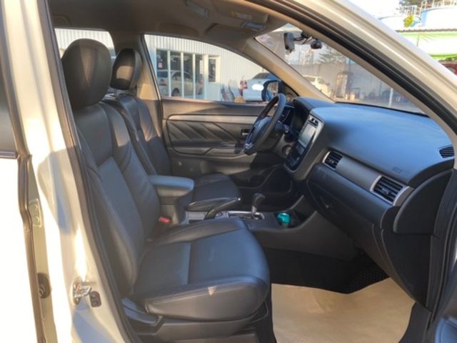 MITSUBISHI三菱 OUTLANDER  第16張相片