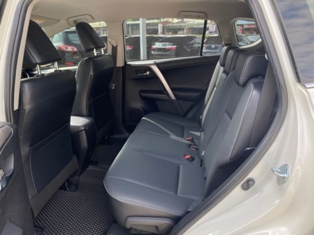 TOYOTA豐田 RAV4  第3張相片