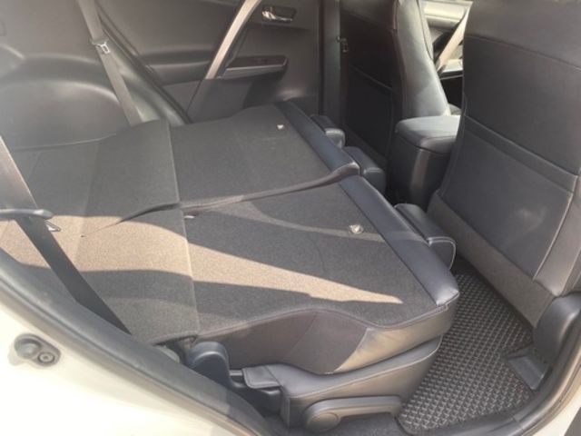 TOYOTA豐田 RAV4  第17張相片