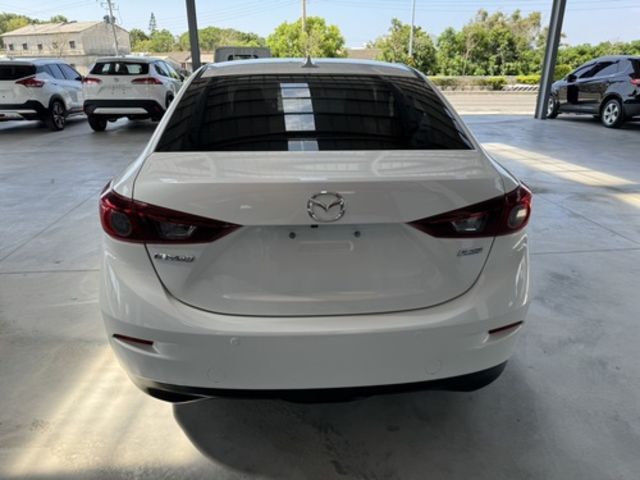MAZDA馬自達 MAZDA 3  第14張相片