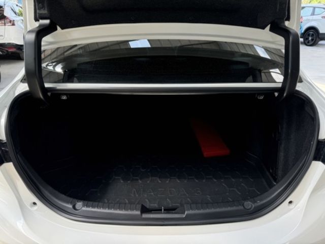 MAZDA馬自達 MAZDA 3  第15張相片