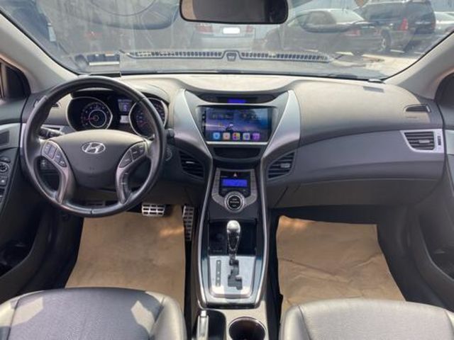 HYUNDAI現代 ELANTRA  第4張相片