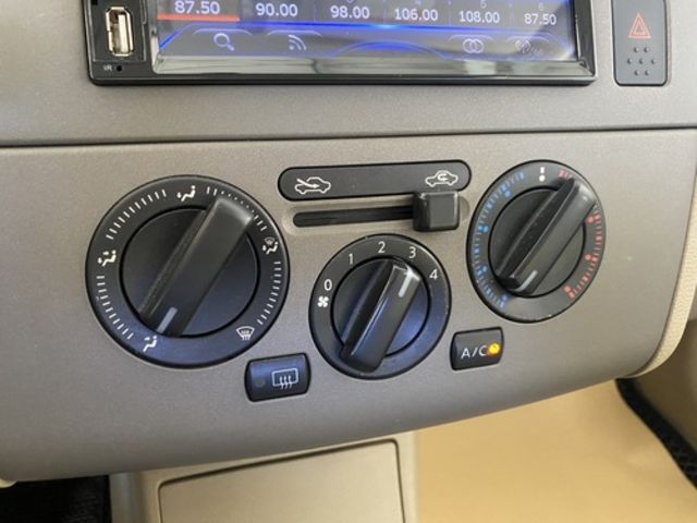 NISSAN日產 TIIDA  第8張相片
