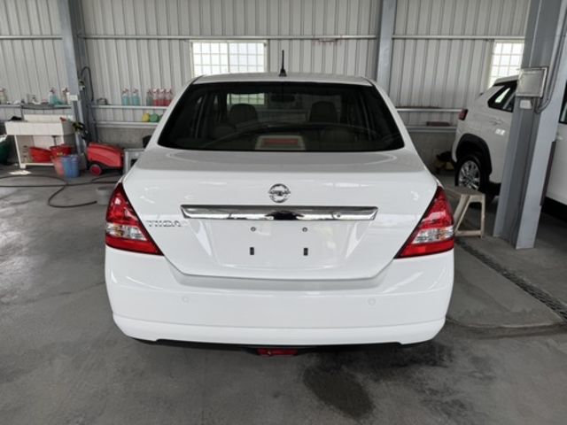 NISSAN日產 TIIDA  第15張相片