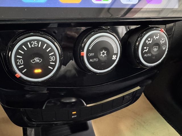 MITSUBISHI三菱 COLT PLUS  第9張相片