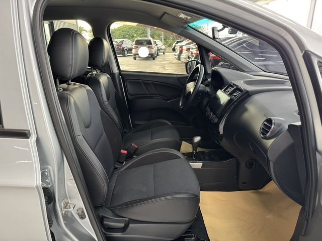 MITSUBISHI三菱 COLT PLUS  第19張相片