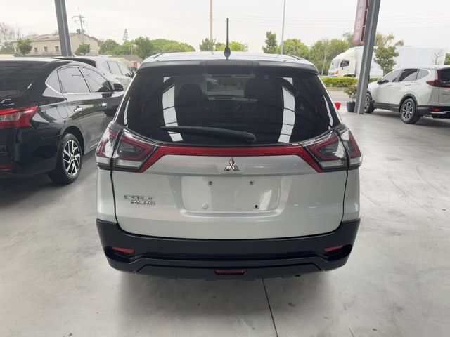 MITSUBISHI三菱 COLT PLUS  第27張相片
