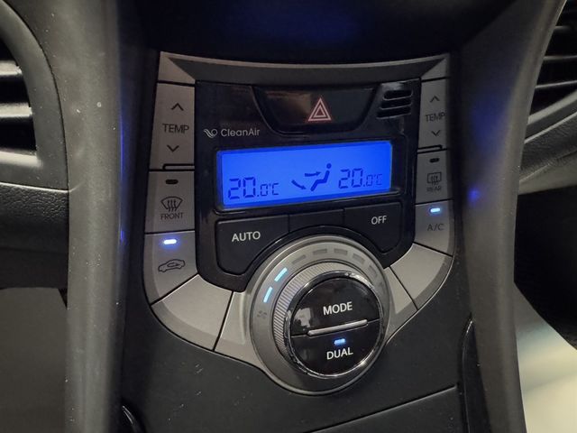 HYUNDAI現代 ELANTRA  第9張相片