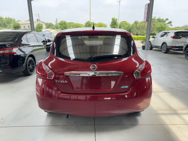 NISSAN日產 TIIDA  第15張相片