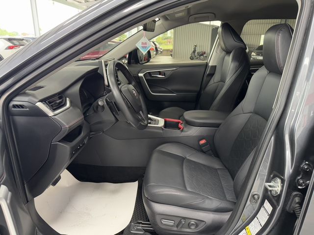 TOYOTA豐田 RAV4  第2張相片