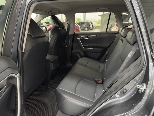 TOYOTA豐田 RAV4  第3張相片