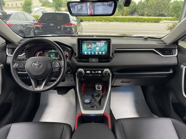 TOYOTA豐田 RAV4  第4張相片