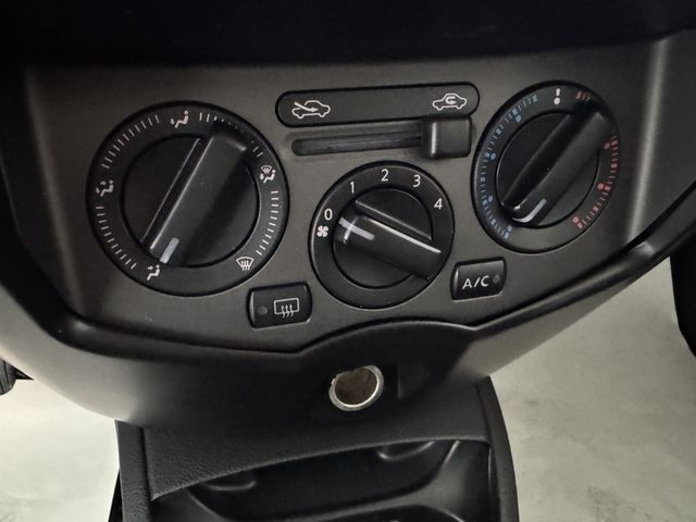 NISSAN日產 LIVINA  第8張相片