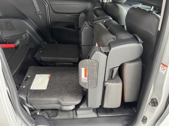 TOYOTA豐田 SIENTA  第17張相片