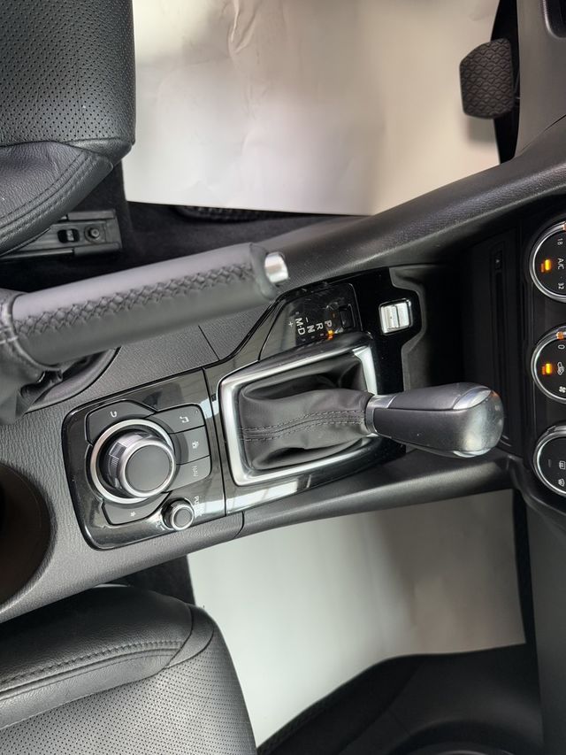 MAZDA馬自達 MAZDA 3  第9張相片