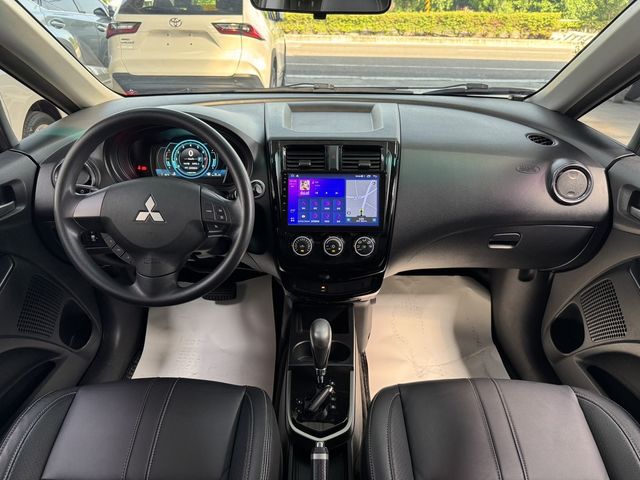 MITSUBISHI三菱 COLT PLUS  第4張相片