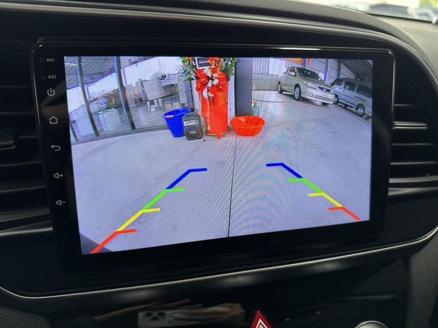 HYUNDAI現代 ELANTRA  第7張相片