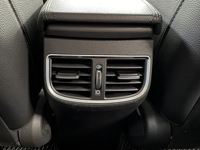 HYUNDAI現代 ELANTRA  第18張相片