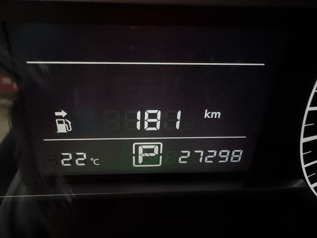 NISSAN日產 TIIDA  第11張相片