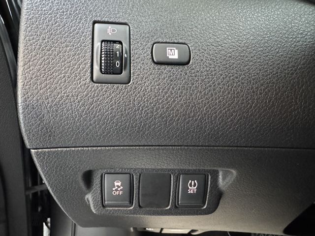 NISSAN日產 TIIDA  第12張相片