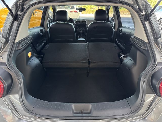 NISSAN日產 TIIDA  第16張相片