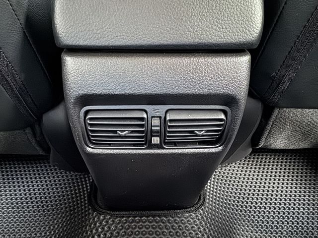 NISSAN日產 TIIDA  第18張相片