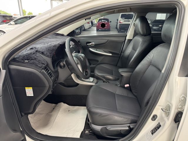 TOYOTA豐田 ALTIS  第2張相片