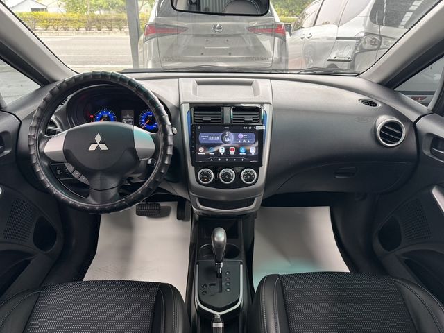 MITSUBISHI三菱 COLT PLUS  第4張相片