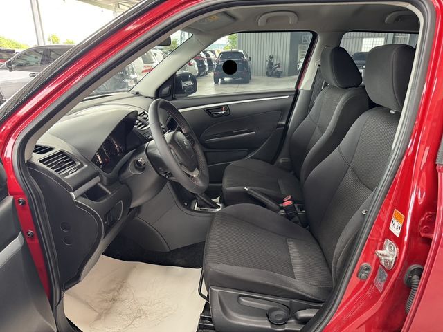 SUZUKI鈴木 SWIFT  第2張相片