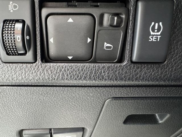 NISSAN日產 TIIDA  第12張相片