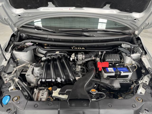 NISSAN日產 TIIDA  第14張相片