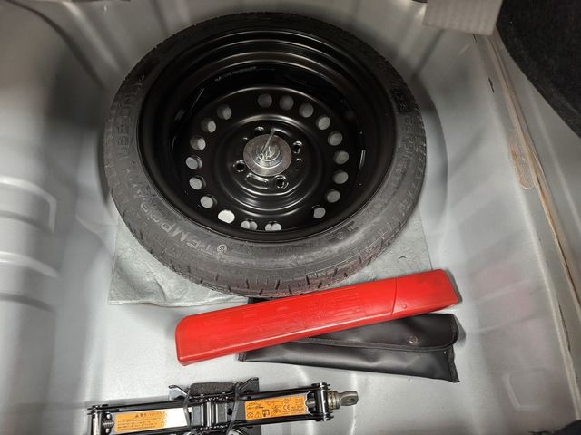 NISSAN日產 TIIDA  第17張相片