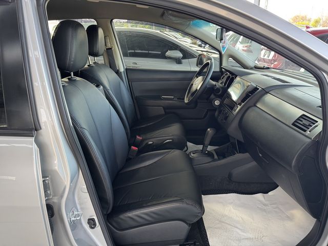 NISSAN日產 TIIDA  第19張相片