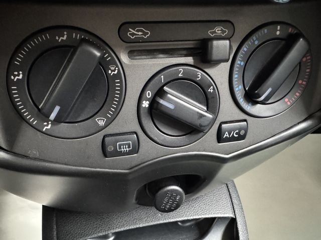 NISSAN日產 LIVINA  第9張相片