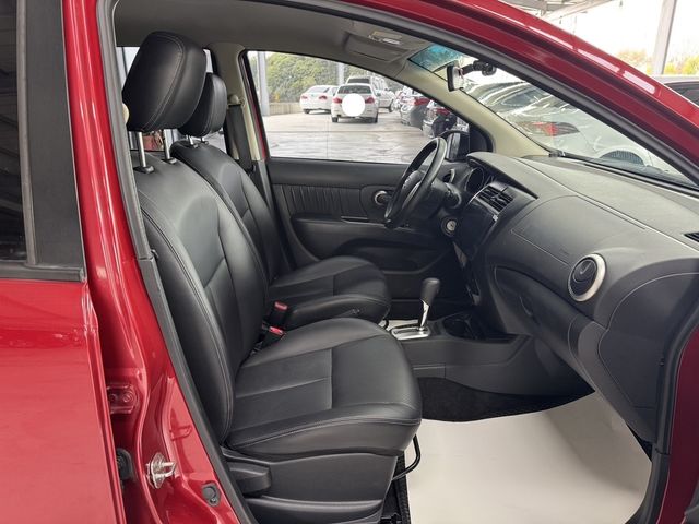 NISSAN日產 LIVINA  第19張相片