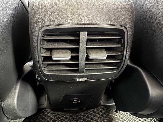 FORD福特 KUGA  第17張相片